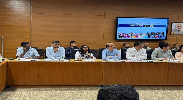 Aajkaal Daily (Desh Pardesh Ni Aajkaal)