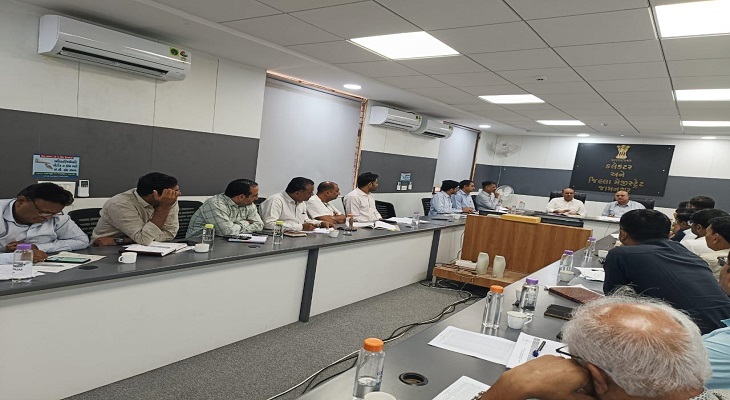 Aajkaal Daily (Desh Pardesh Ni Aajkaal)