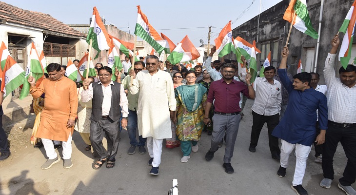 Aajkaal Daily (Desh Pardesh Ni Aajkaal)