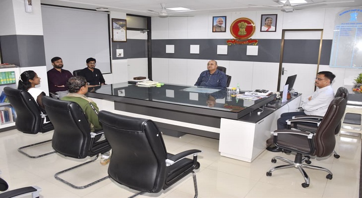 Aajkaal Daily (Desh Pardesh Ni Aajkaal)