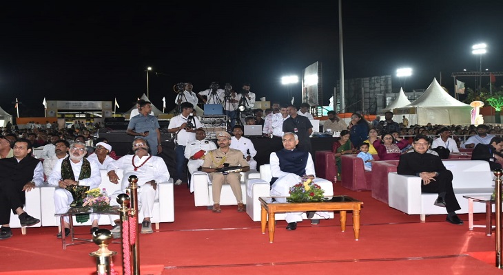 Aajkaal Daily (Desh Pardesh Ni Aajkaal)