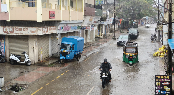 Aajkaal Daily (Desh Pardesh Ni Aajkaal)