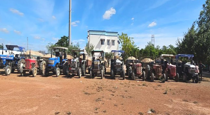 Aajkaal Daily (Desh Pardesh Ni Aajkaal)