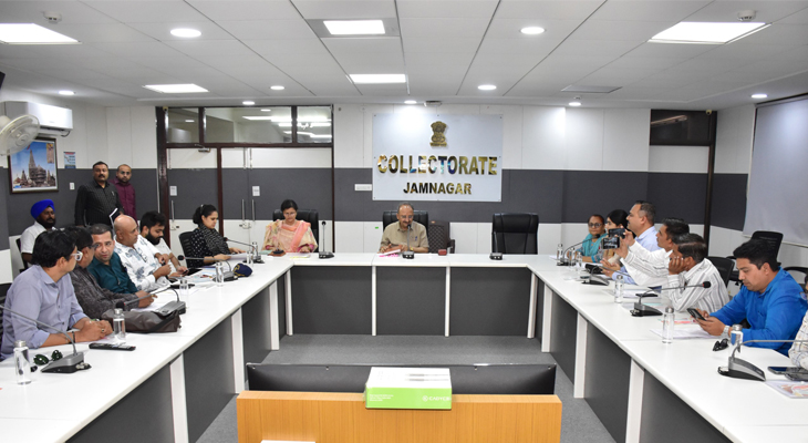 Aajkaal Daily (Desh Pardesh Ni Aajkaal)