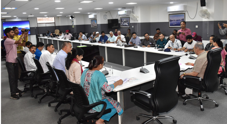 Aajkaal Daily (Desh Pardesh Ni Aajkaal)