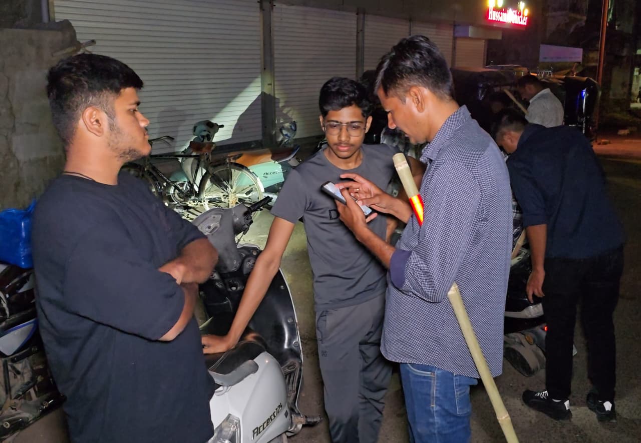 Aajkaal Daily (Desh Pardesh Ni Aajkaal)