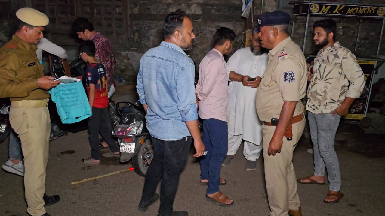 Aajkaal Daily (Desh Pardesh Ni Aajkaal)