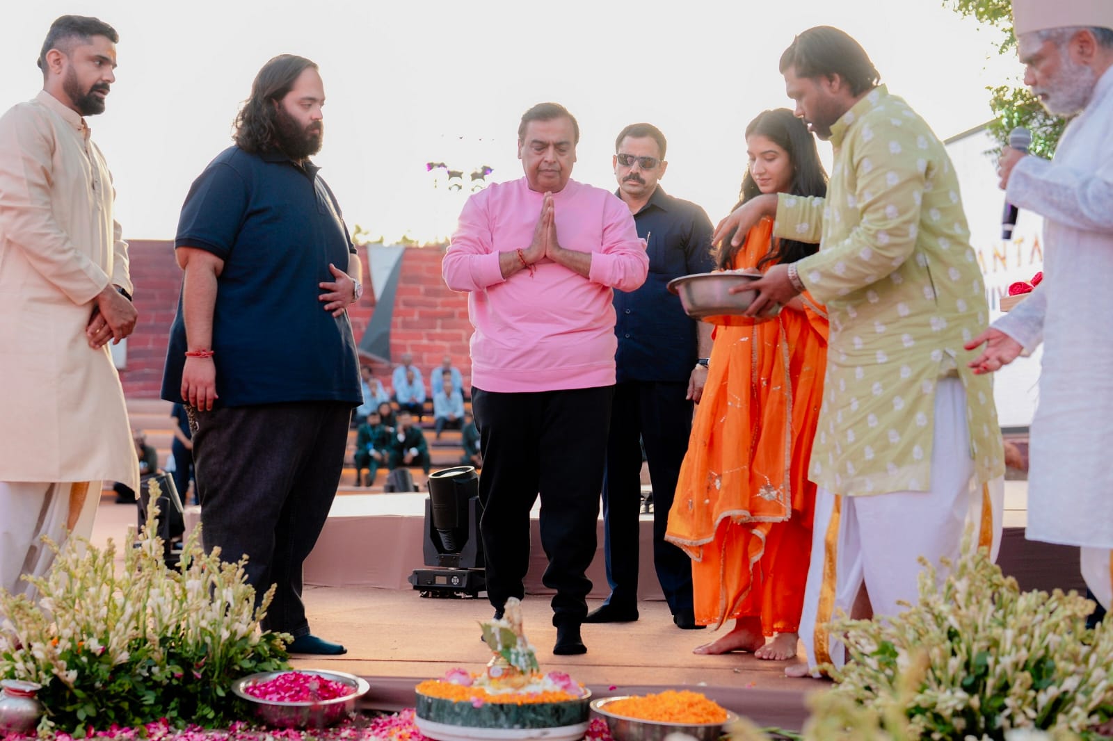 Aajkaal Daily (Desh Pardesh Ni Aajkaal)