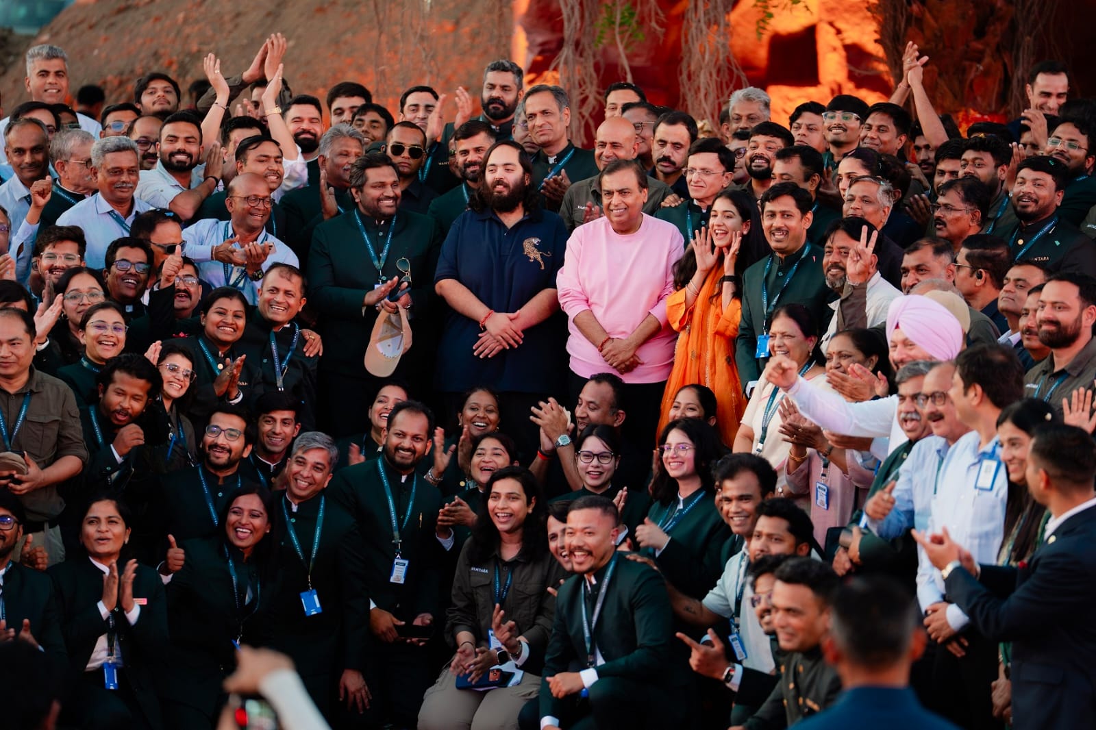 Aajkaal Daily (Desh Pardesh Ni Aajkaal)