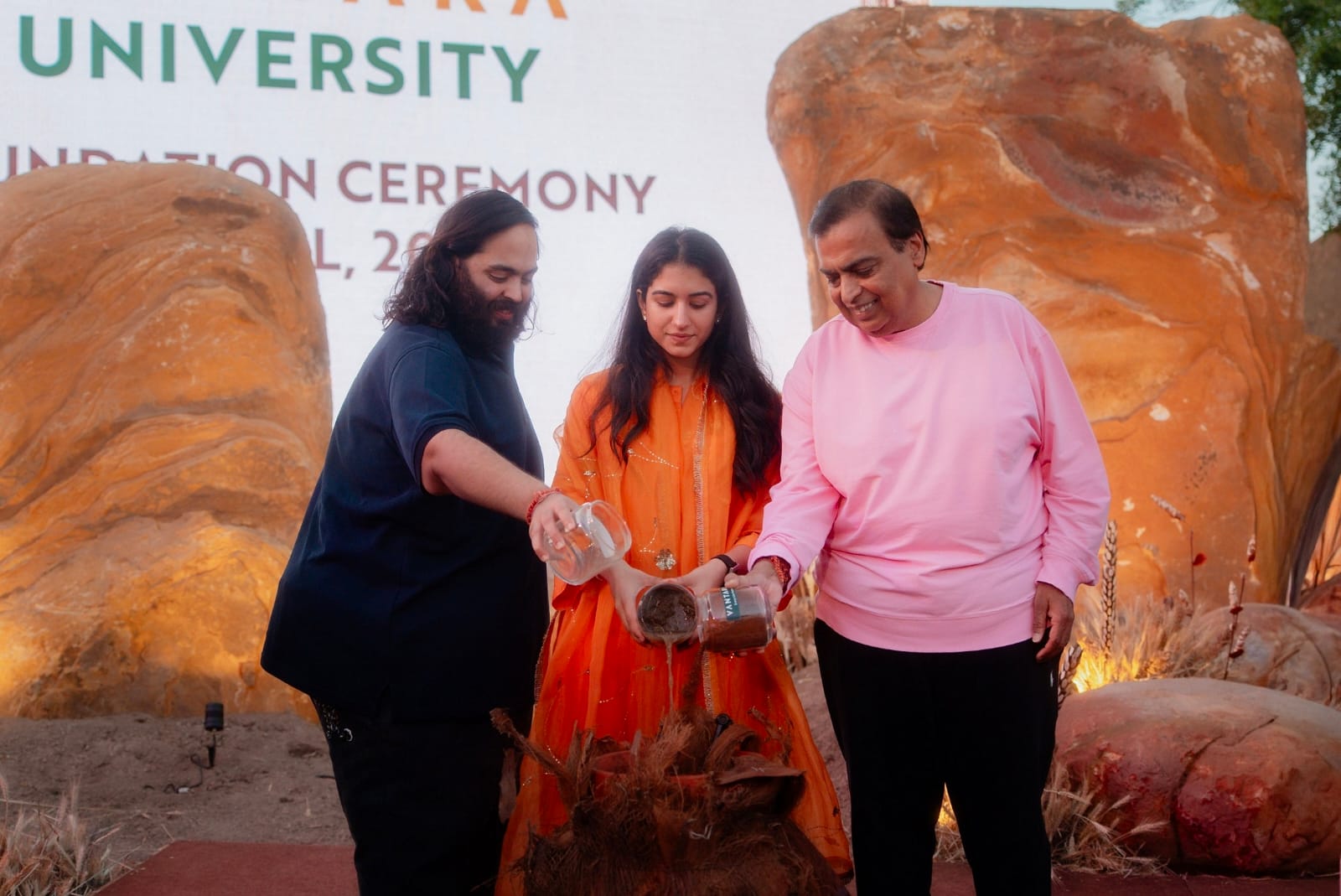 Aajkaal Daily (Desh Pardesh Ni Aajkaal)