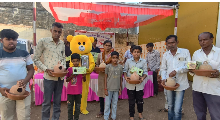 Aajkaal Daily (Desh Pardesh Ni Aajkaal)