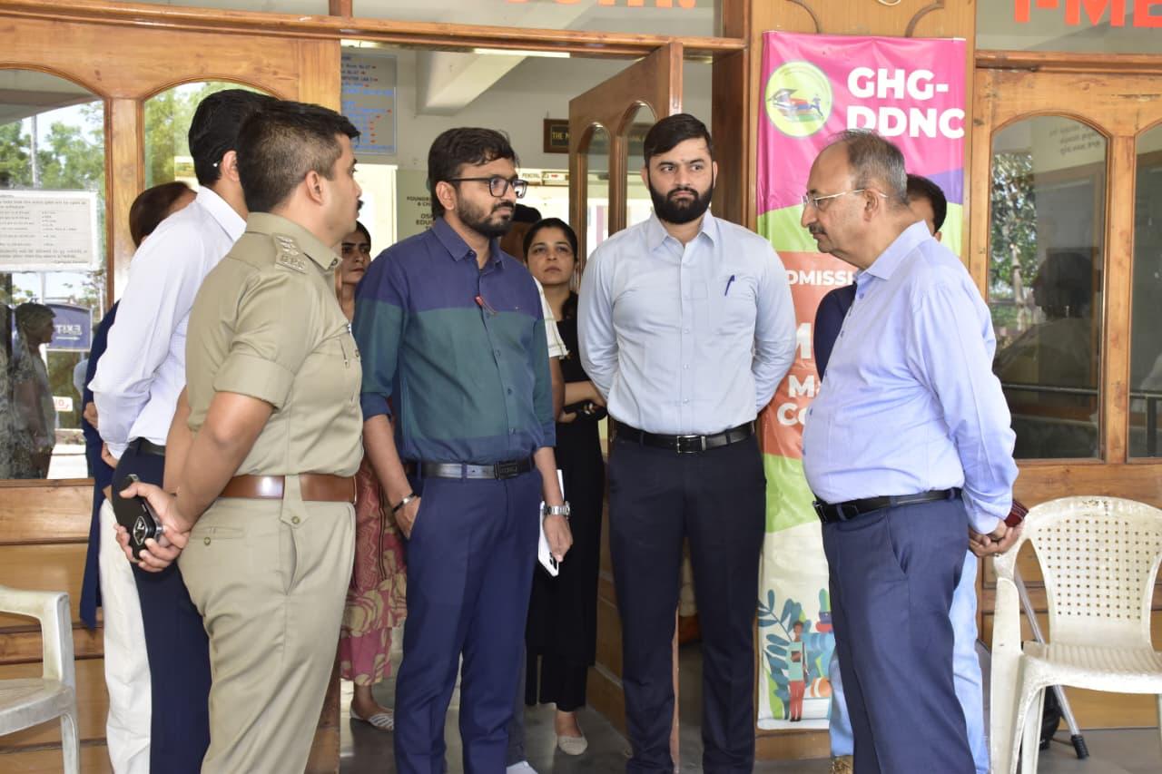 Aajkaal Daily (Desh Pardesh Ni Aajkaal)