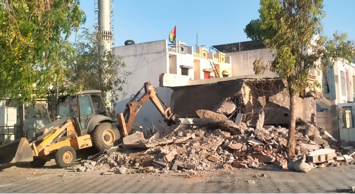 Aajkaal Daily (Desh Pardesh Ni Aajkaal)