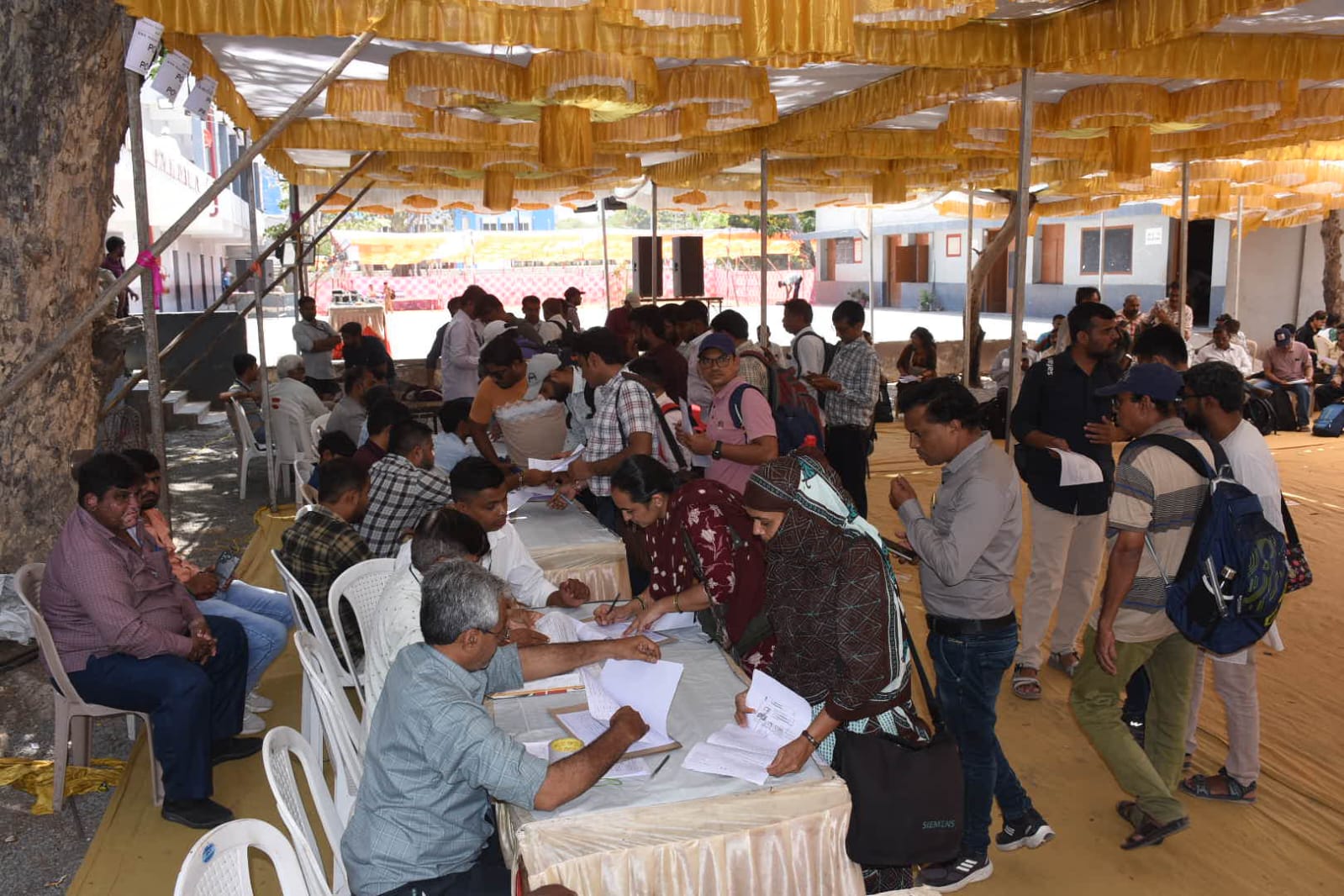 Aajkaal Daily (Desh Pardesh Ni Aajkaal)