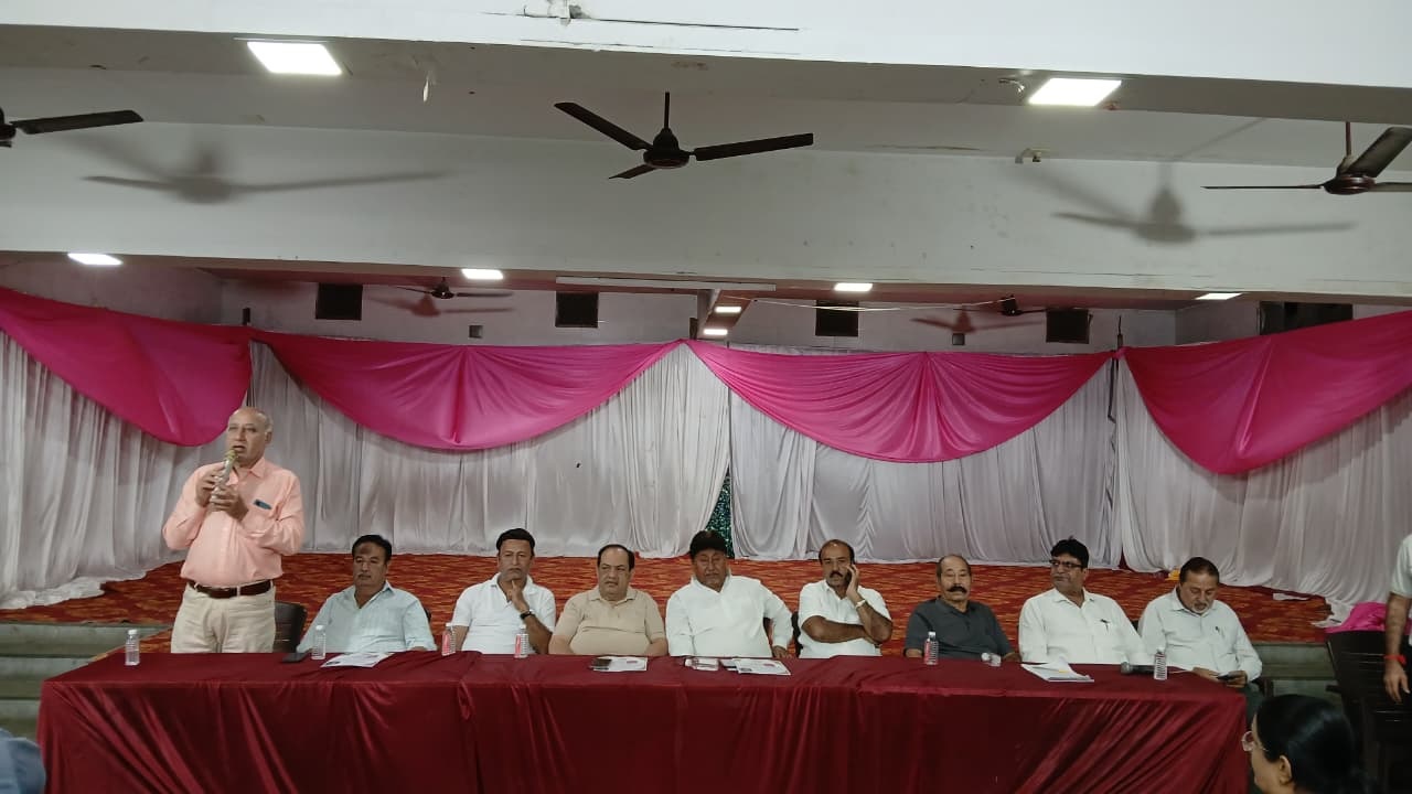 Aajkaal Daily (Desh Pardesh Ni Aajkaal)