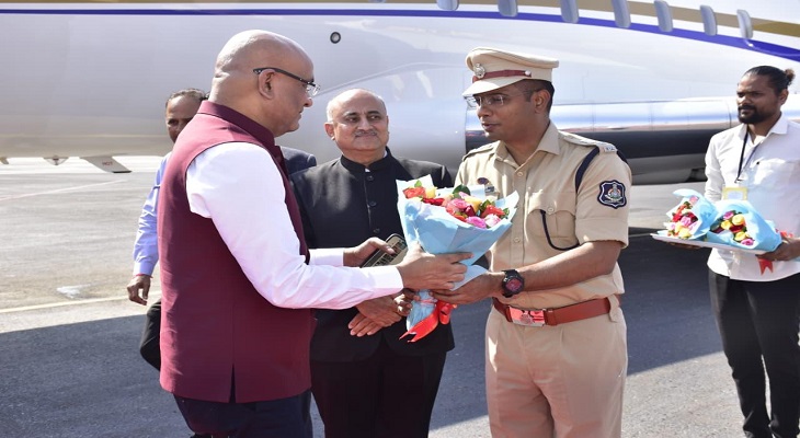 Aajkaal Daily (Desh Pardesh Ni Aajkaal)