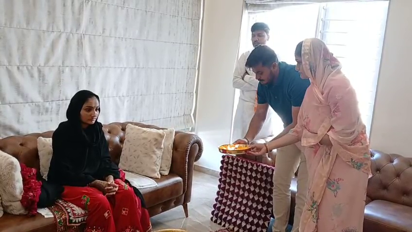 Aajkaal Daily (Desh Pardesh Ni Aajkaal)