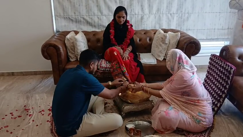 Aajkaal Daily (Desh Pardesh Ni Aajkaal)