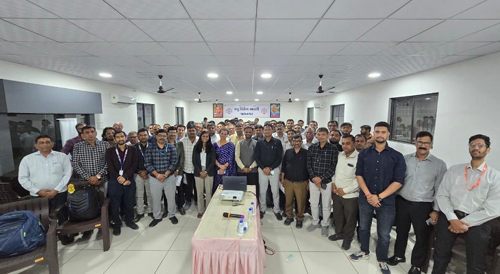 Aajkaal Daily (Desh Pardesh Ni Aajkaal)