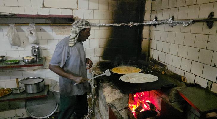 Aajkaal Daily (Desh Pardesh Ni Aajkaal)