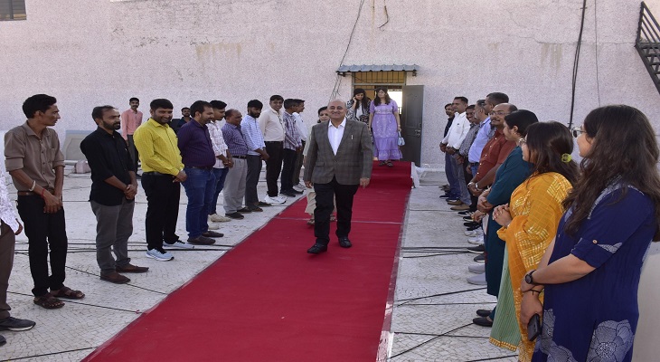 Aajkaal Daily (Desh Pardesh Ni Aajkaal)