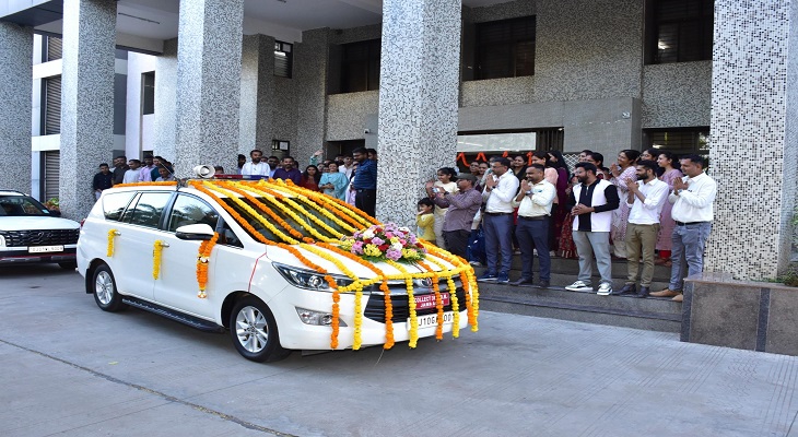 Aajkaal Daily (Desh Pardesh Ni Aajkaal)